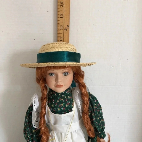 Vtg Anne of Green Gables Porcelain Doll - Picture 11 of 11